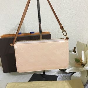 Authentic vernis pochette